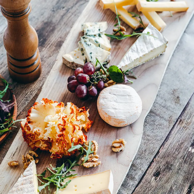 assortiment de charcuteries et fromages