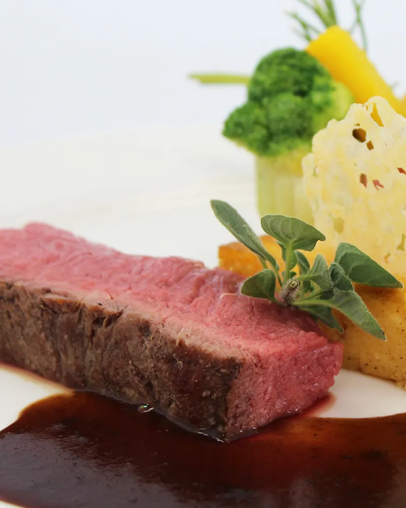 repas servis plats à la carte viandes