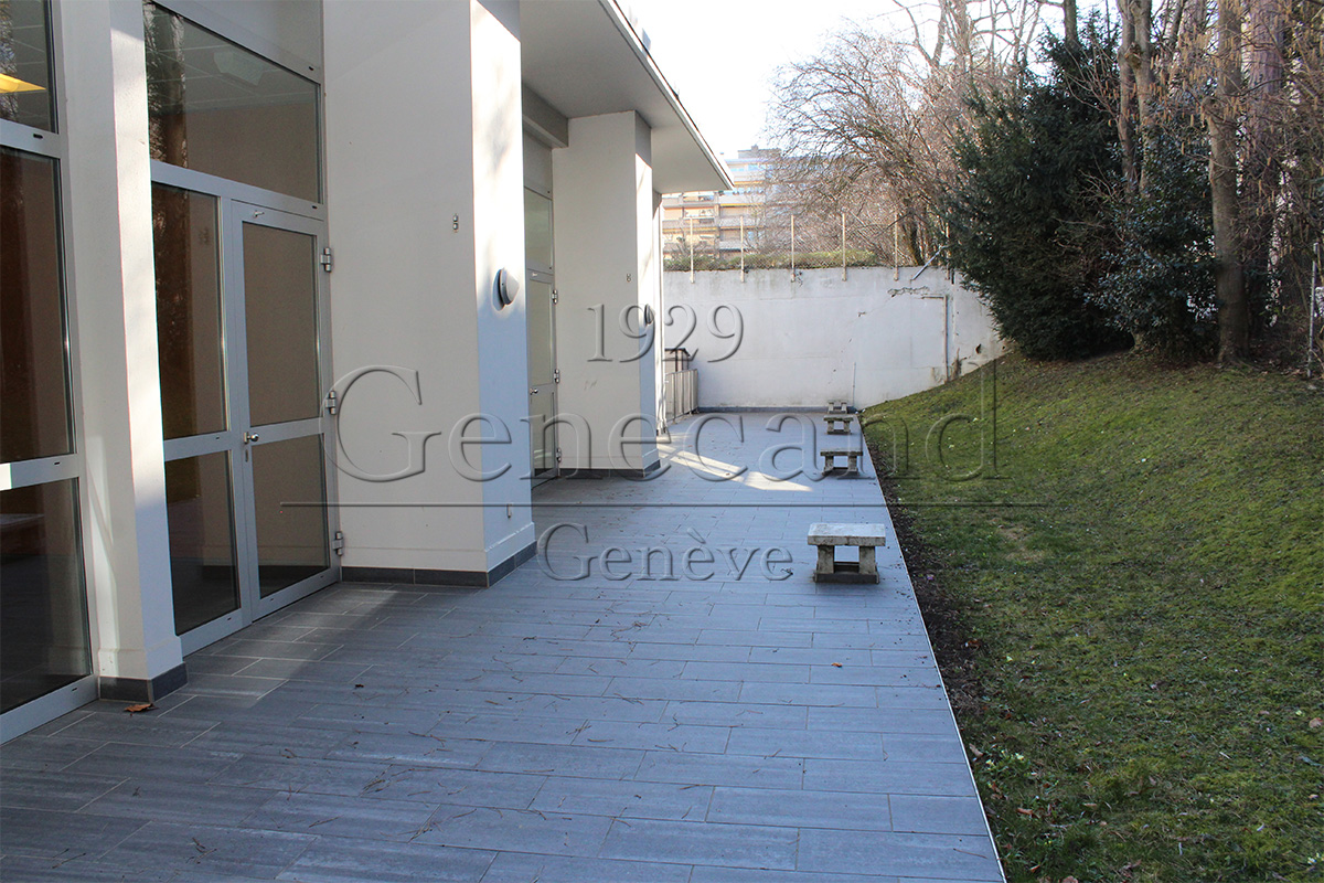 Slide #3 copie Slide background